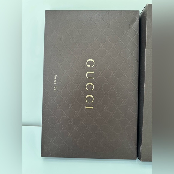 Gucci Brown Gift Box (with minor flows) & Ribbon| 15x9.75x2.75 inches - Picture 3 of 12